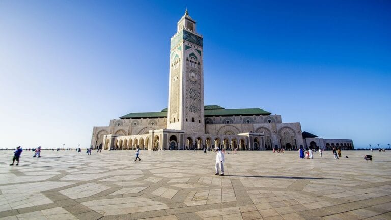 moschea-casablanca-viaggioinmarocco-viaggio-in-marocco-exploramarocco-explora-marocco-viaggidigruppo-viaggi-di-gruppo
