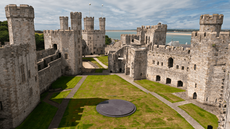 explora nel mondo tour operator-Castello di Caernarfon-Galles-viaggi di gruppo