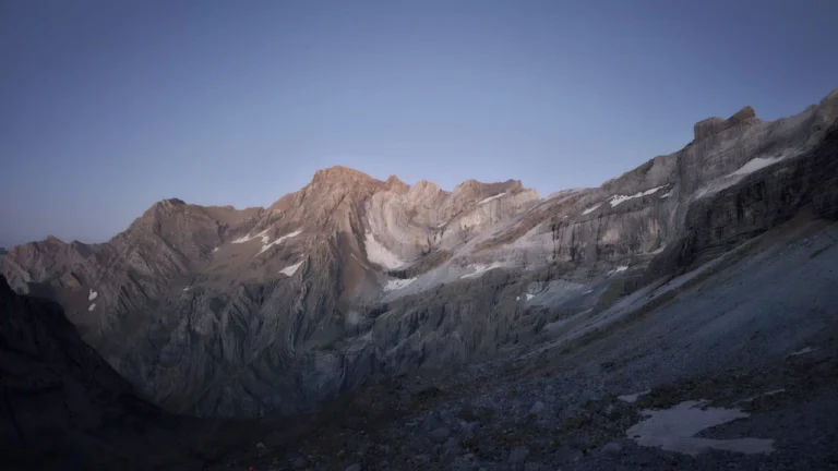 explora-nel-mondo-trekking pirenei- trekking-di-gruppo-montagna-pirenei